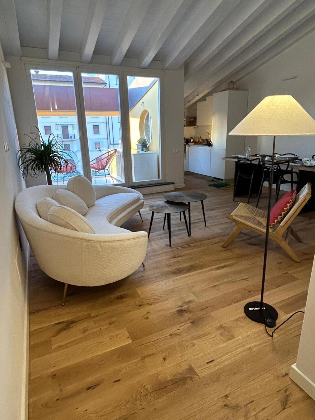 Waterfront Balcony I Grani 5 Resort Grand Suite Livorno Dış mekan fotoğraf