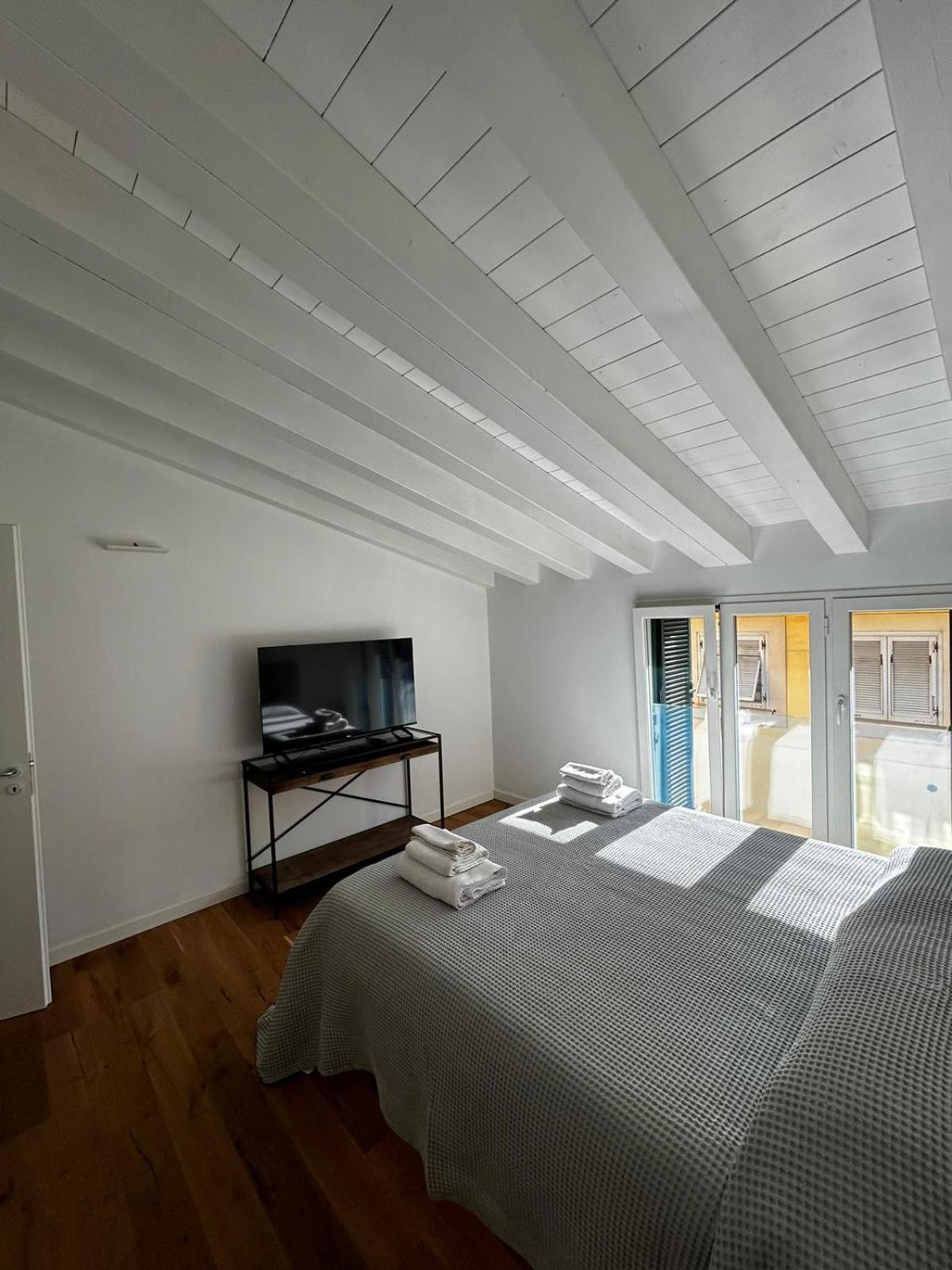 Waterfront Balcony I Grani 5 Resort Grand Suite Livorno Dış mekan fotoğraf